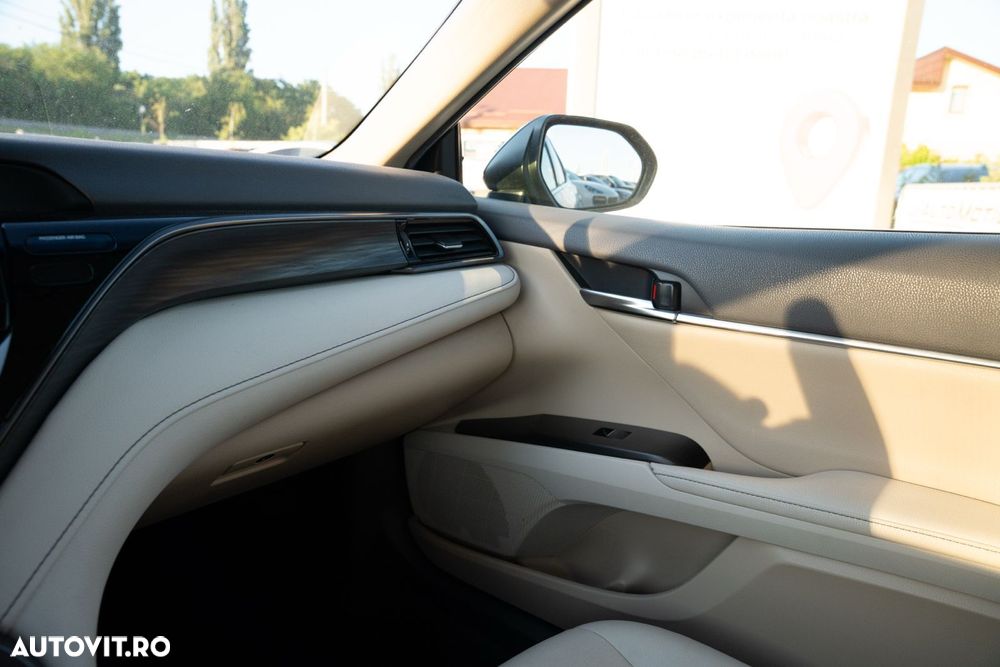 Toyota Camry 2.5 Dynamic - 13