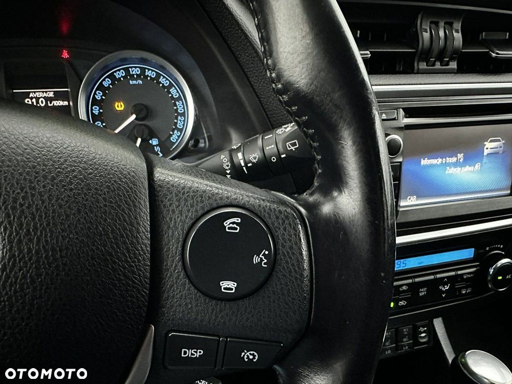 Toyota Auris 1.6 Valvematic Multidrive S Life Plus - 24