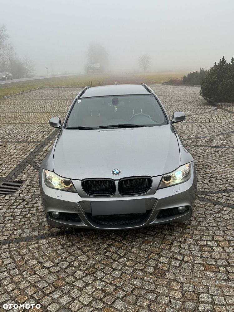 BMW Seria 3 330d xDrive - 1