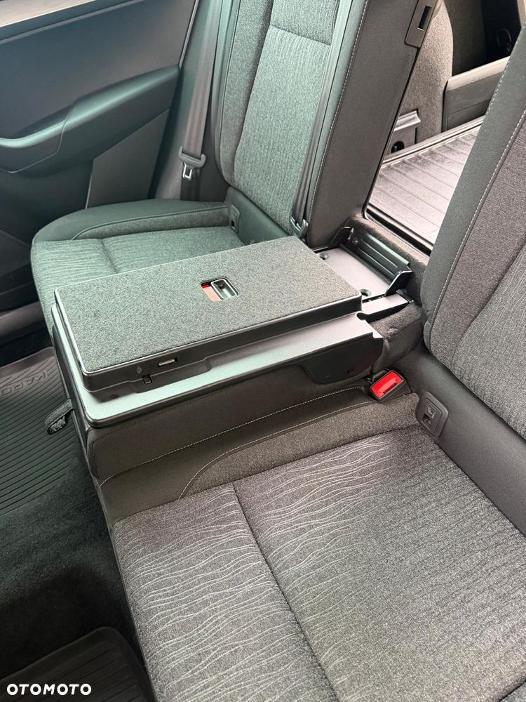 Skoda Karoq 1.5 TSI ACT Style DSG - 6