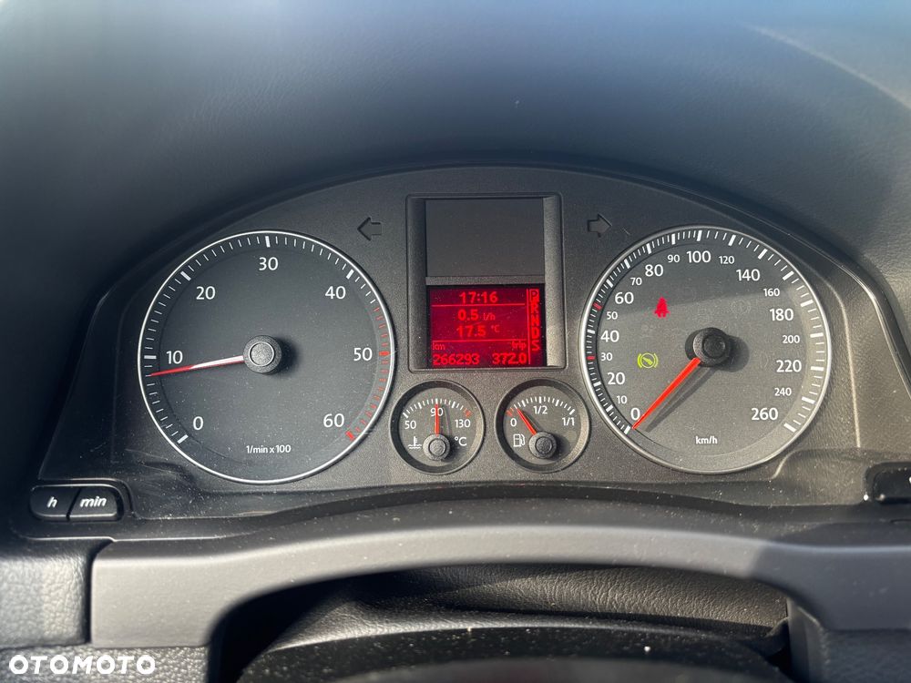 Volkswagen Golf 1.9 TDI Comfortline DSG - 13