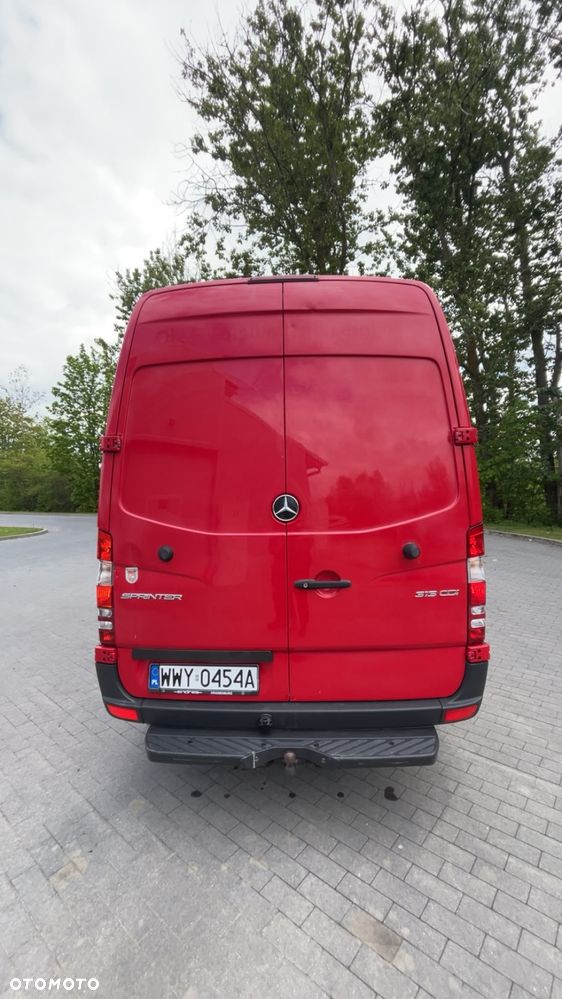 Mercedes-Benz Sprinter - 4