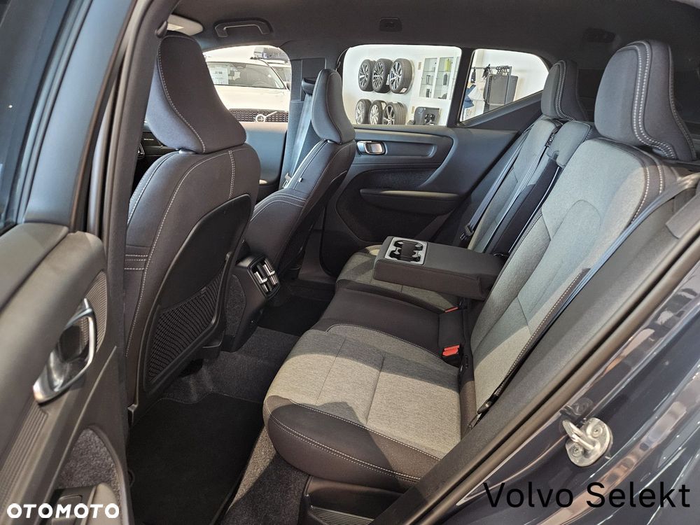 Volvo XC 40 - 30