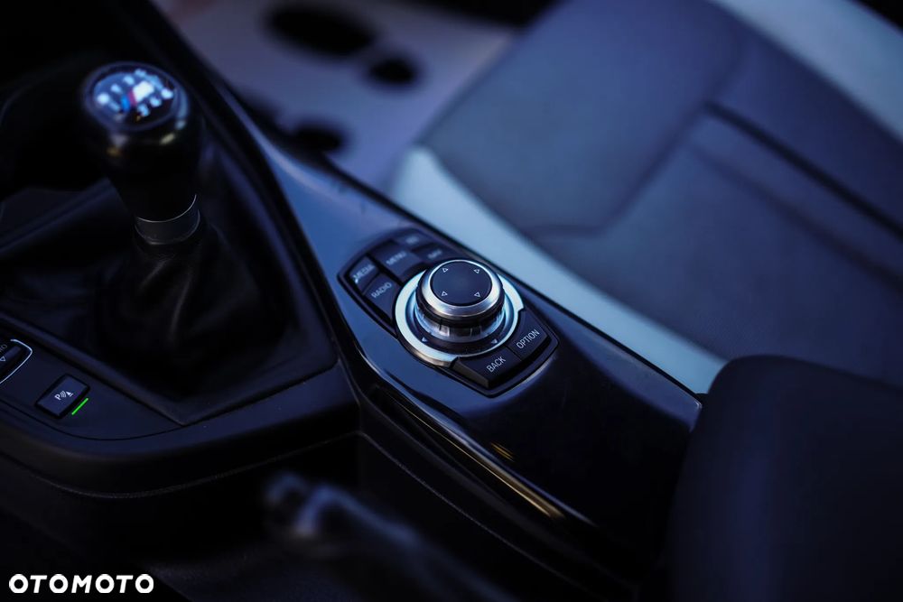 BMW Seria 1 120d Urban Line - 21