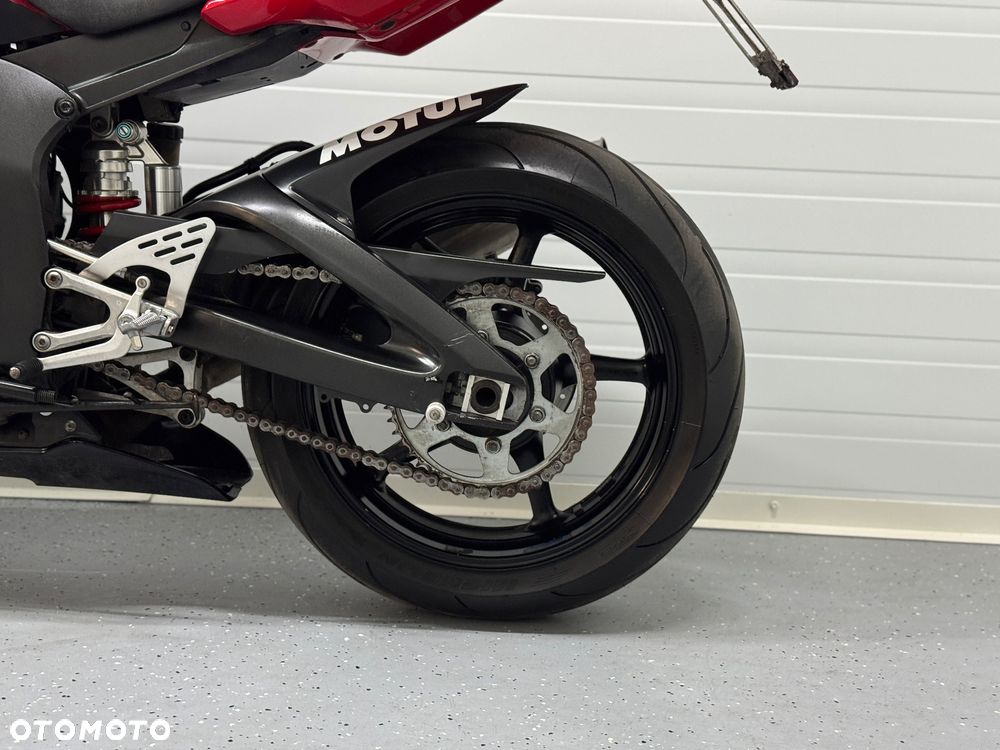 Yamaha R6 - 16