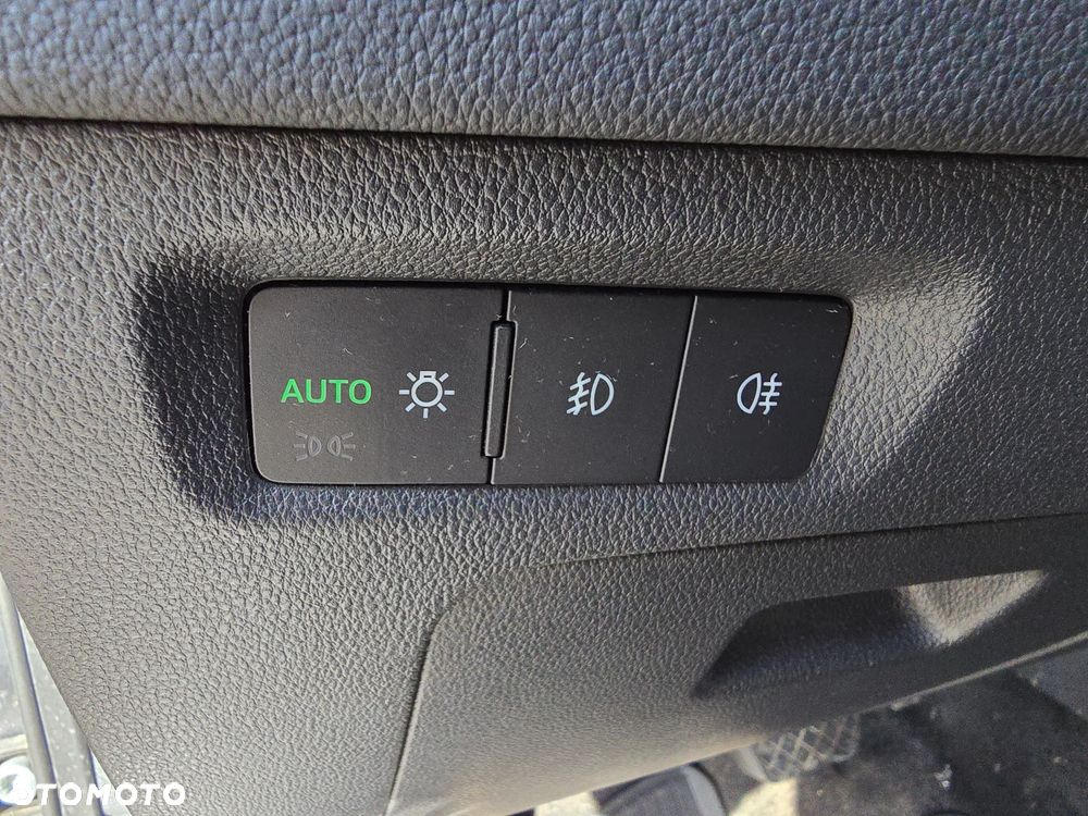 Skoda Octavia 2.0 TDI Selection DSG - 16