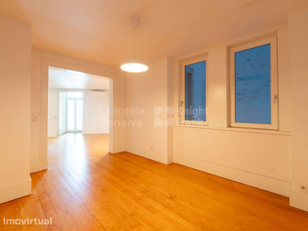 Apartamento T2+1 duplex com terraço, sem móveis em Lisboa - Grande imagem: 4/30