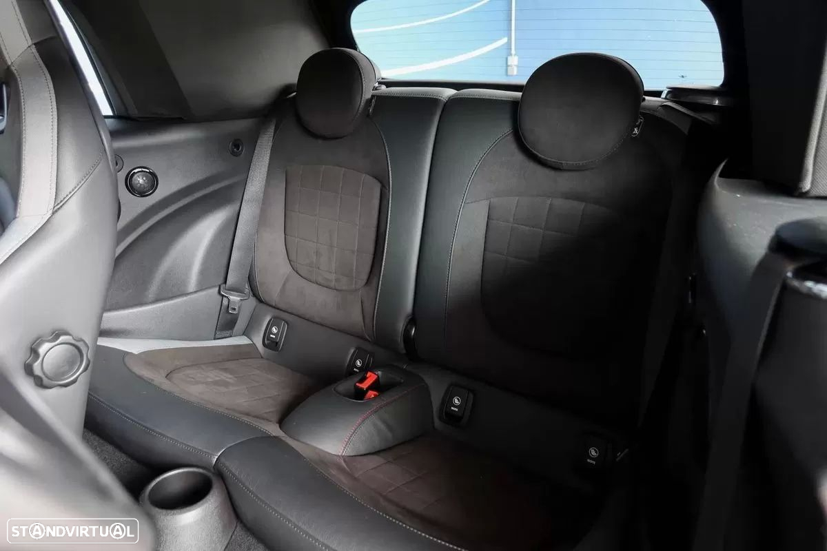 MINI 3 Portas John Cooper Works Auto Desportiva - 23