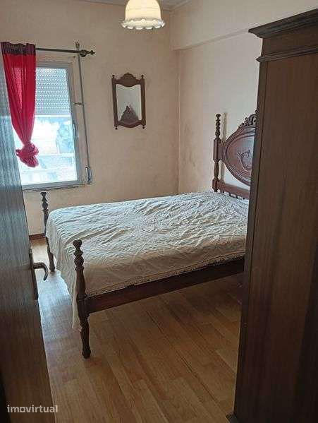 Apartamento T2 C/ Alguma mobília - Grande imagem: 2/8