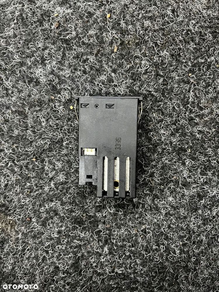 przełączniki grzania foteli bmw seria 7 e38 8352259 - 5