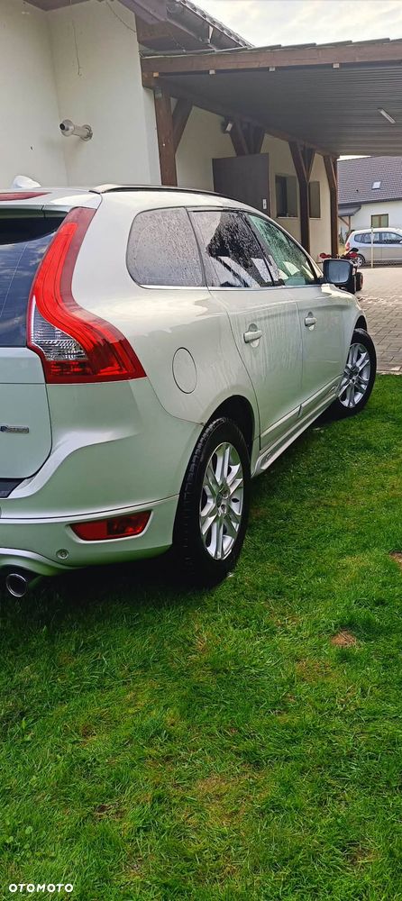 Volvo XC 60 - 4