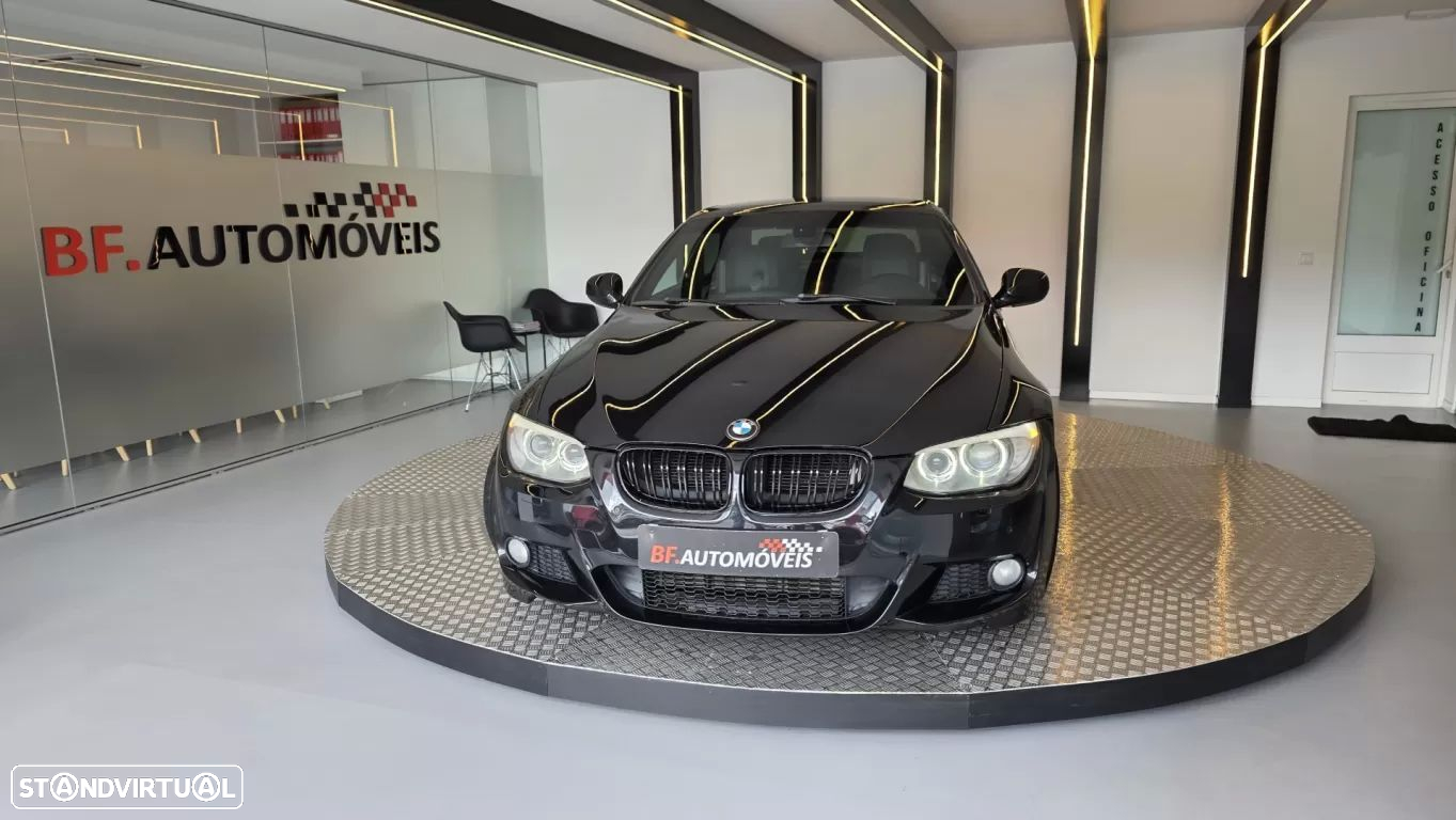 BMW 320 d Coupe Edição M Auto - 10