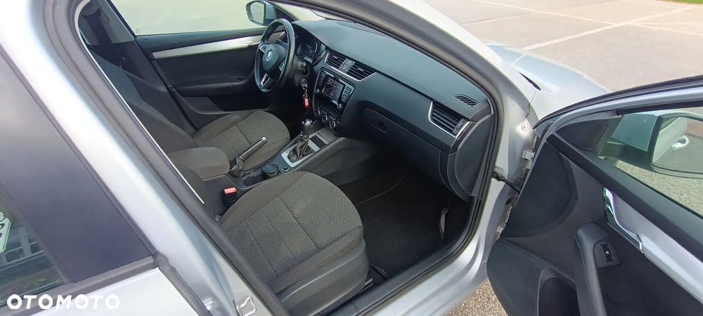 Skoda Octavia 1.6 TDI DPF DSG Elegance - 19