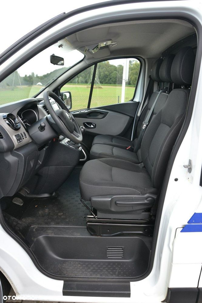 Renault Trafic - 12