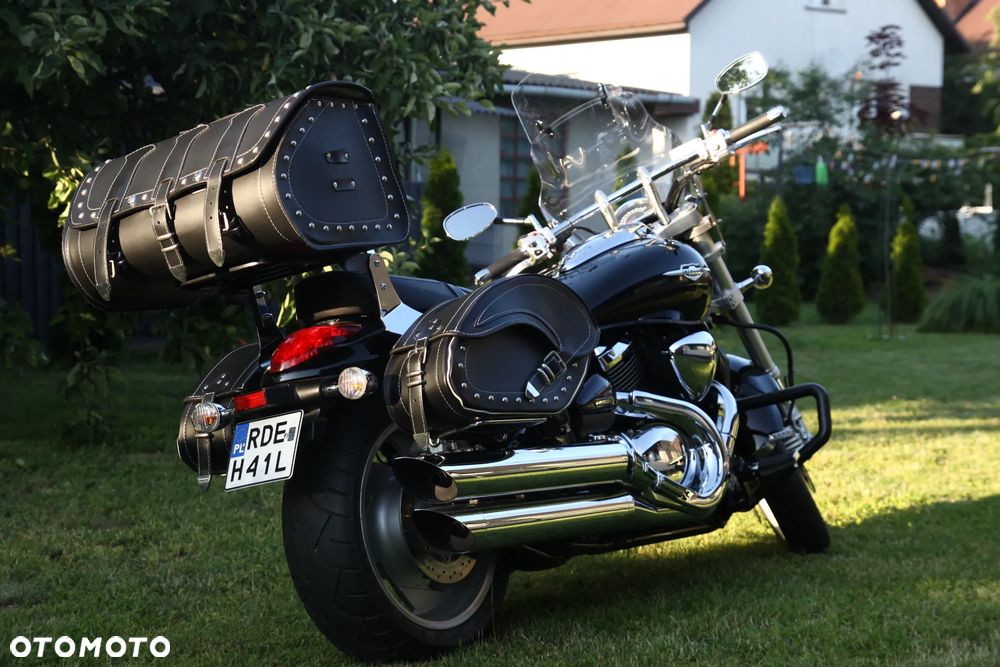 Suzuki Intruder - 3