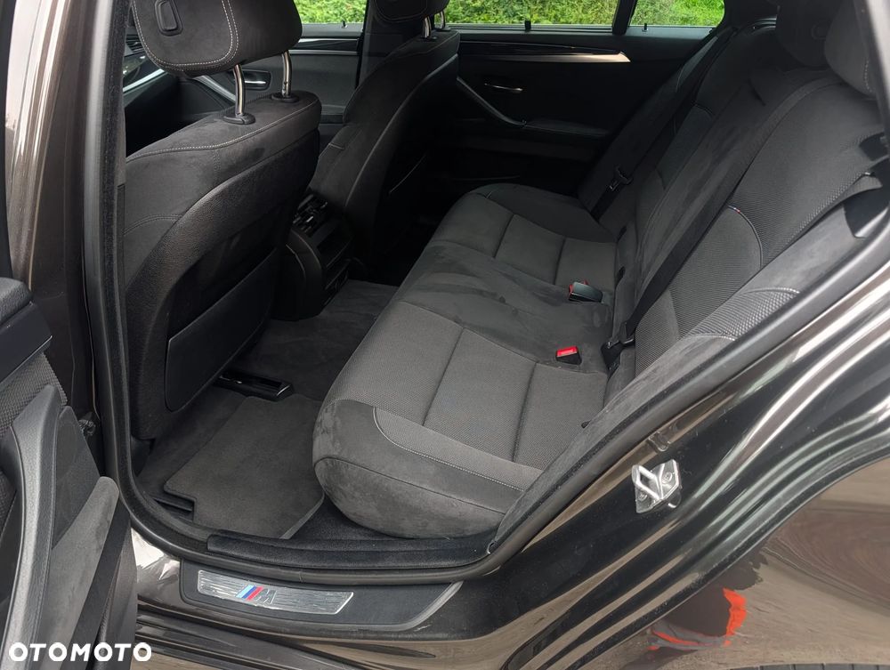 BMW Seria 5 520d M Sport - 40