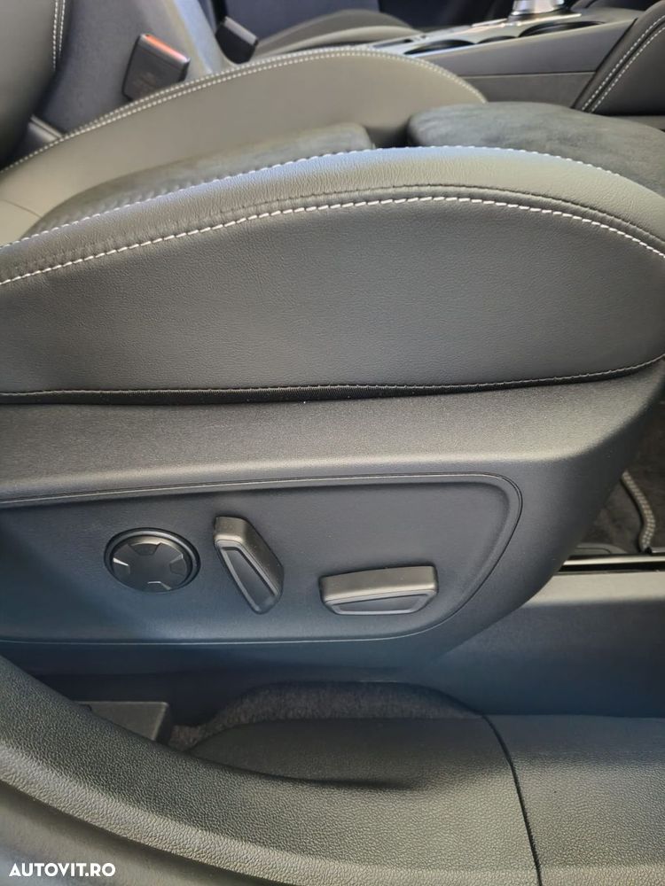 Ford Kuga - 12
