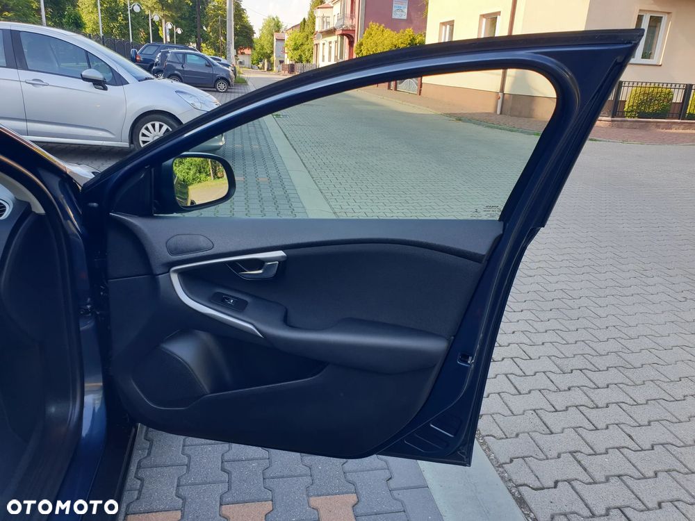 Volvo V40 Cross Country D2 Plus - 29