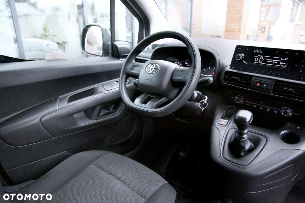 Toyota Proace City - 10