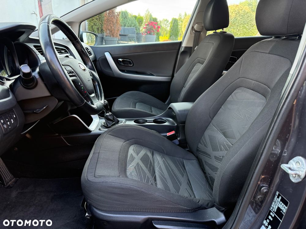 Kia Ceed Cee'd 1.6 GDI L - 16