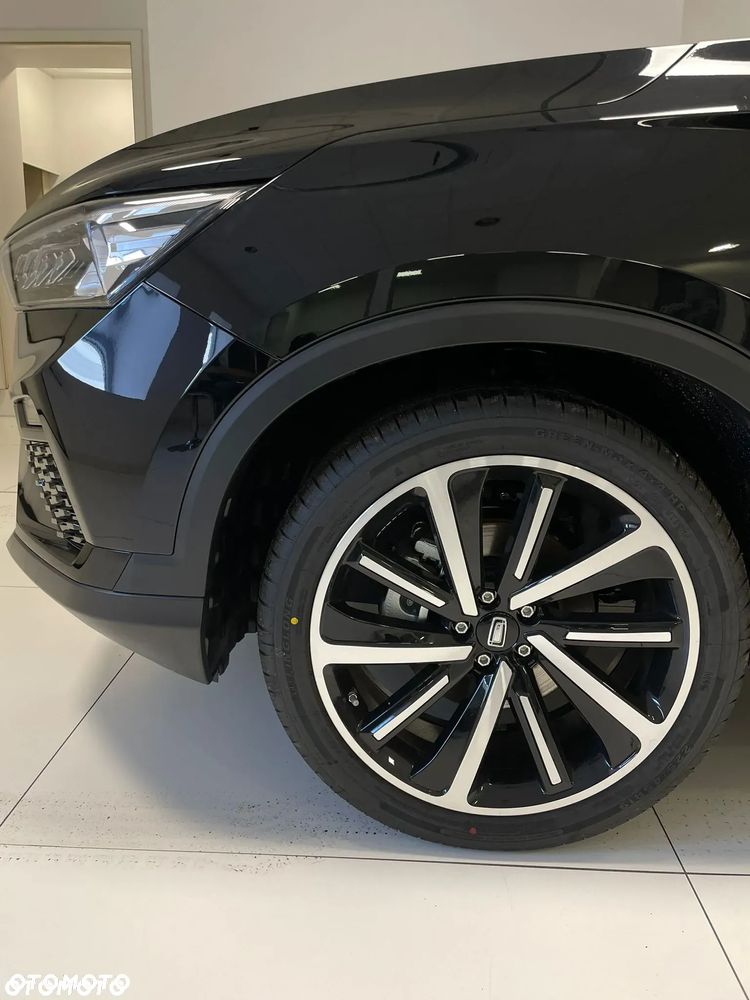 Bestune T77 1.5T Business DCT - 11