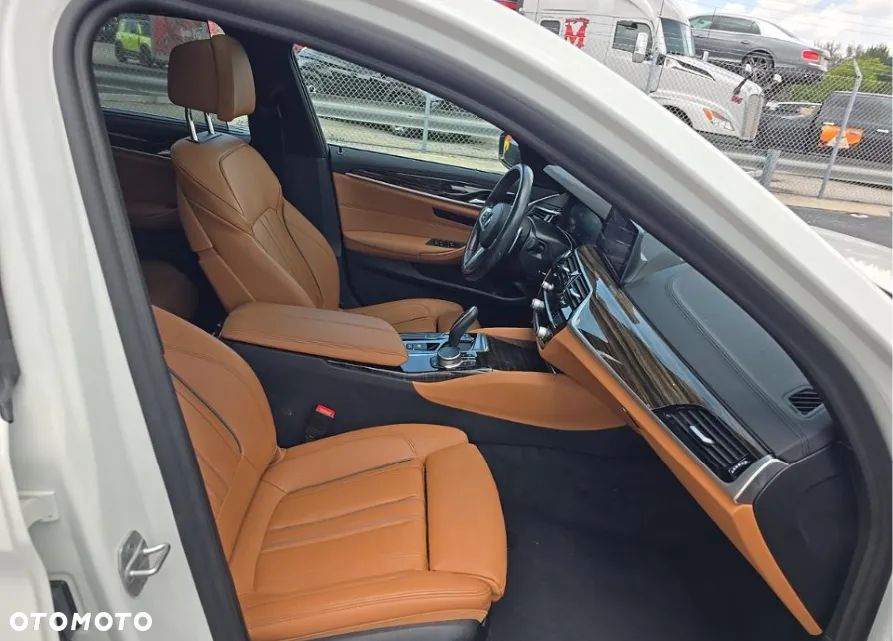 BMW Seria 5 530i M Sport Edition - 11