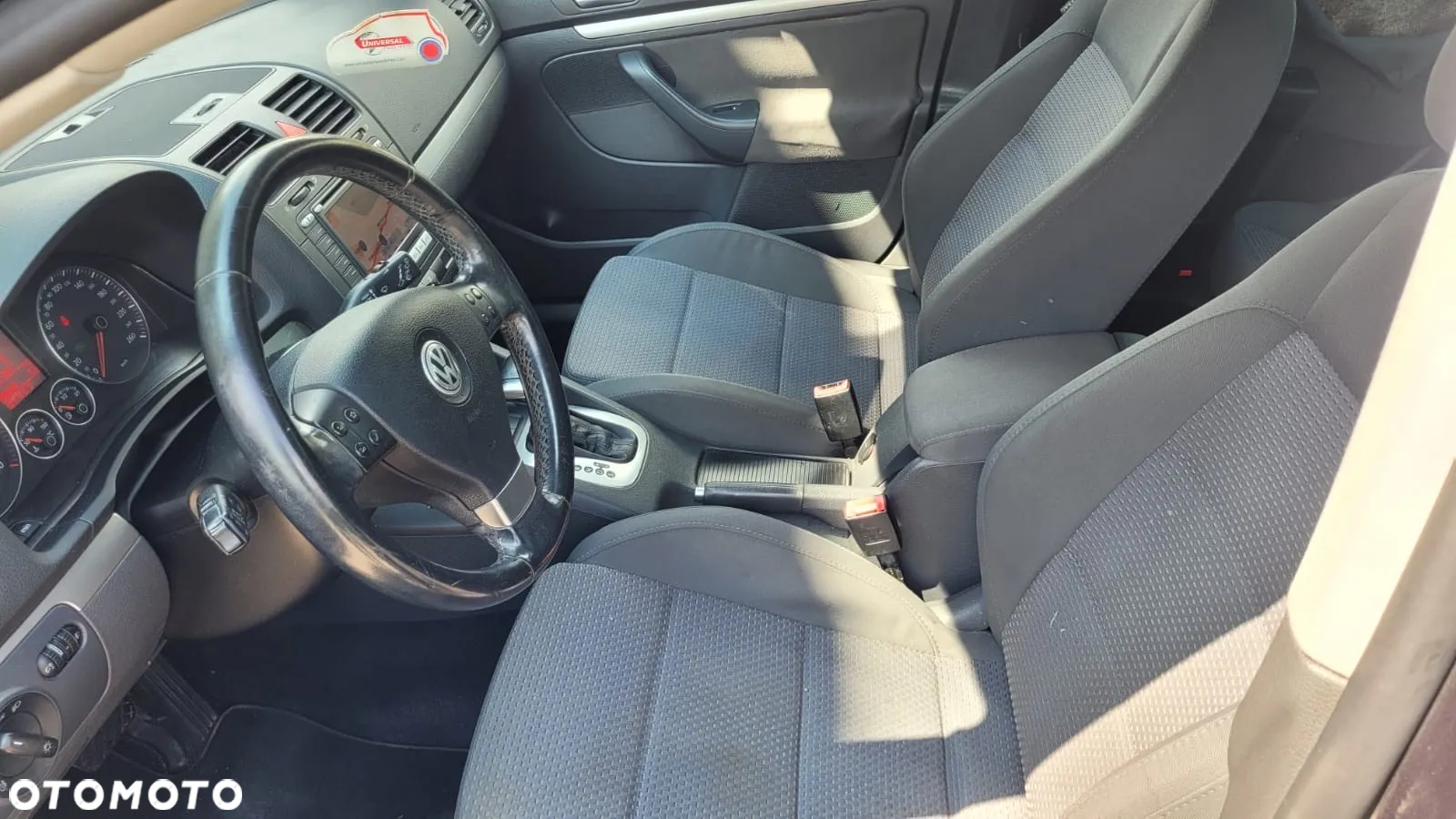 Volkswagen Golf 2.0 TDI DPF BlueMotion Technology DSG Comfortline - 10