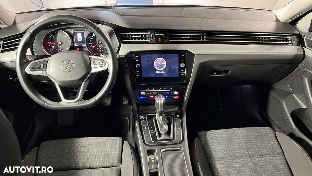 Volkswagen Passat 2.0 TDI DSG Trendline - 14