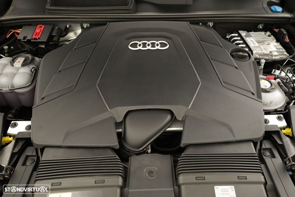 Audi Q8 55 TFSIe quattro Tiptronic - 30