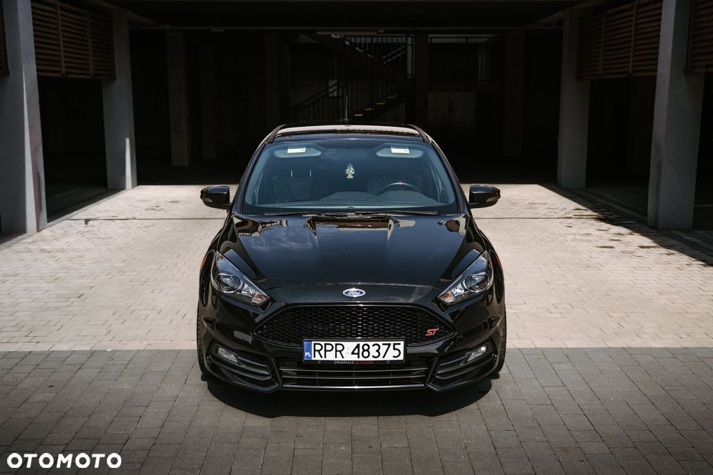 Ford Focus 2.0 EcoBoost ST mit Leder-Sport-Paket - 10