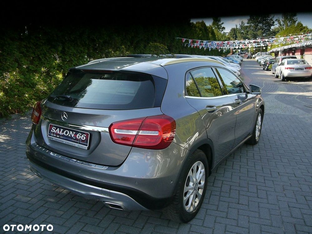 Mercedes-Benz GLA 200 UrbanStyle Edition - 6