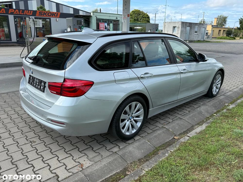 BMW Seria 3 318d - 5