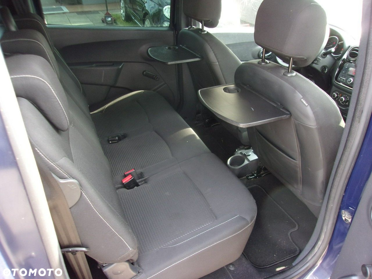 Dacia Lodgy 1.6 SCe Laureate S&S - 24