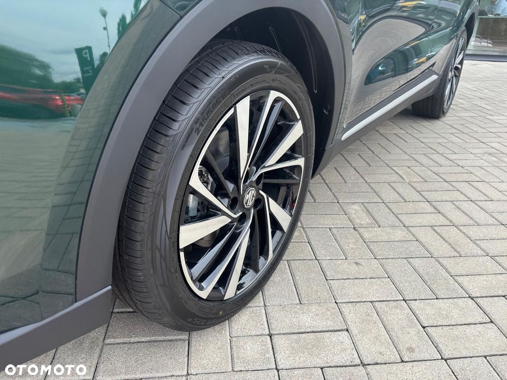 MG ZS 1.5 HEV+ Exclusive - 16