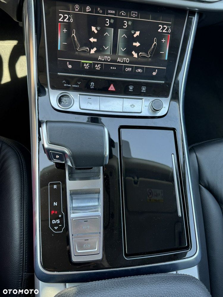 Audi Q8 55 TFSI quattro tiptronic - 16