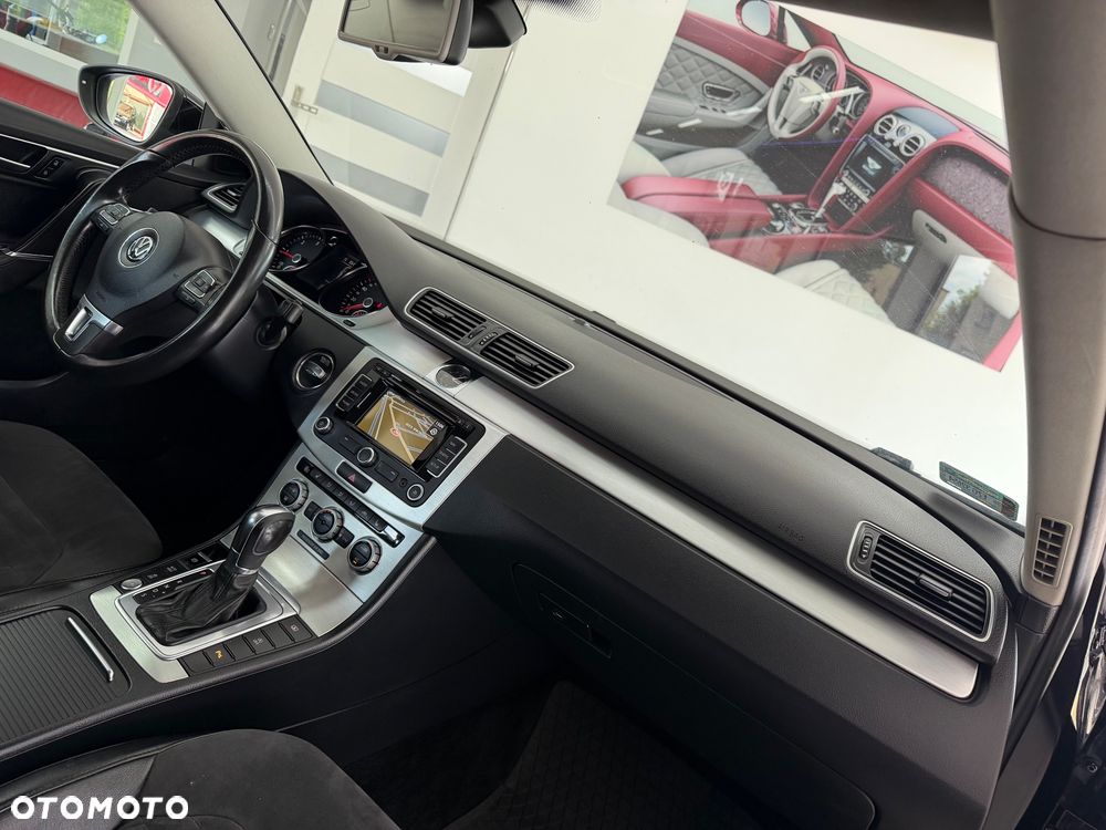 Volkswagen Passat - 34