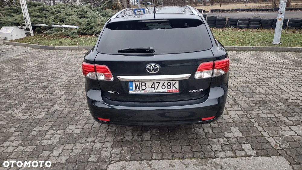 Toyota Avensis - 2