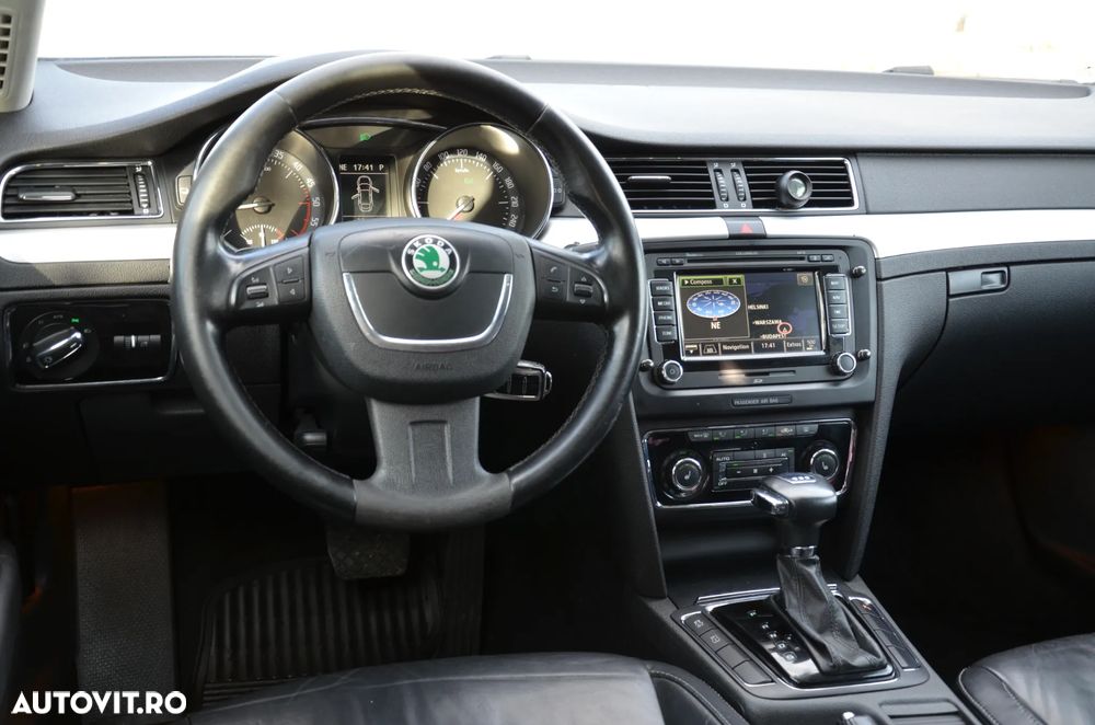 Skoda Superb 2.0 TDI Elegance DSG - 19