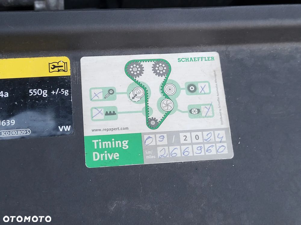 Volkswagen Passat - 24