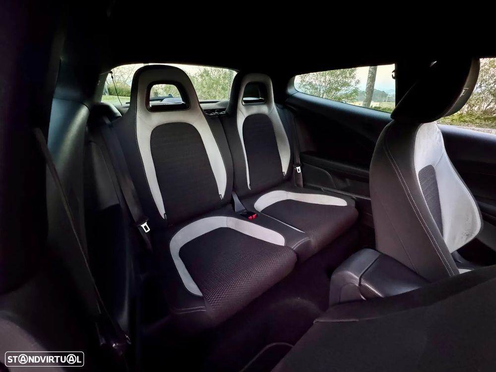 VW Scirocco 2.0 TDI R-Line - 22