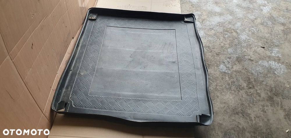 Podłoga wykładzina guma bagażnika Peugeot 407 SW - 2