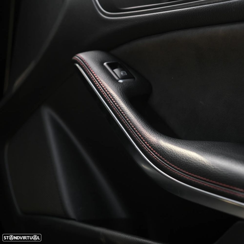 Mercedes-Benz CLA 180 d Shooting Brake AMG Line - 33