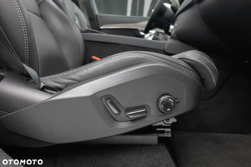 Volvo XC 90 T8 AWD Recharge Ultimate Bright - 37