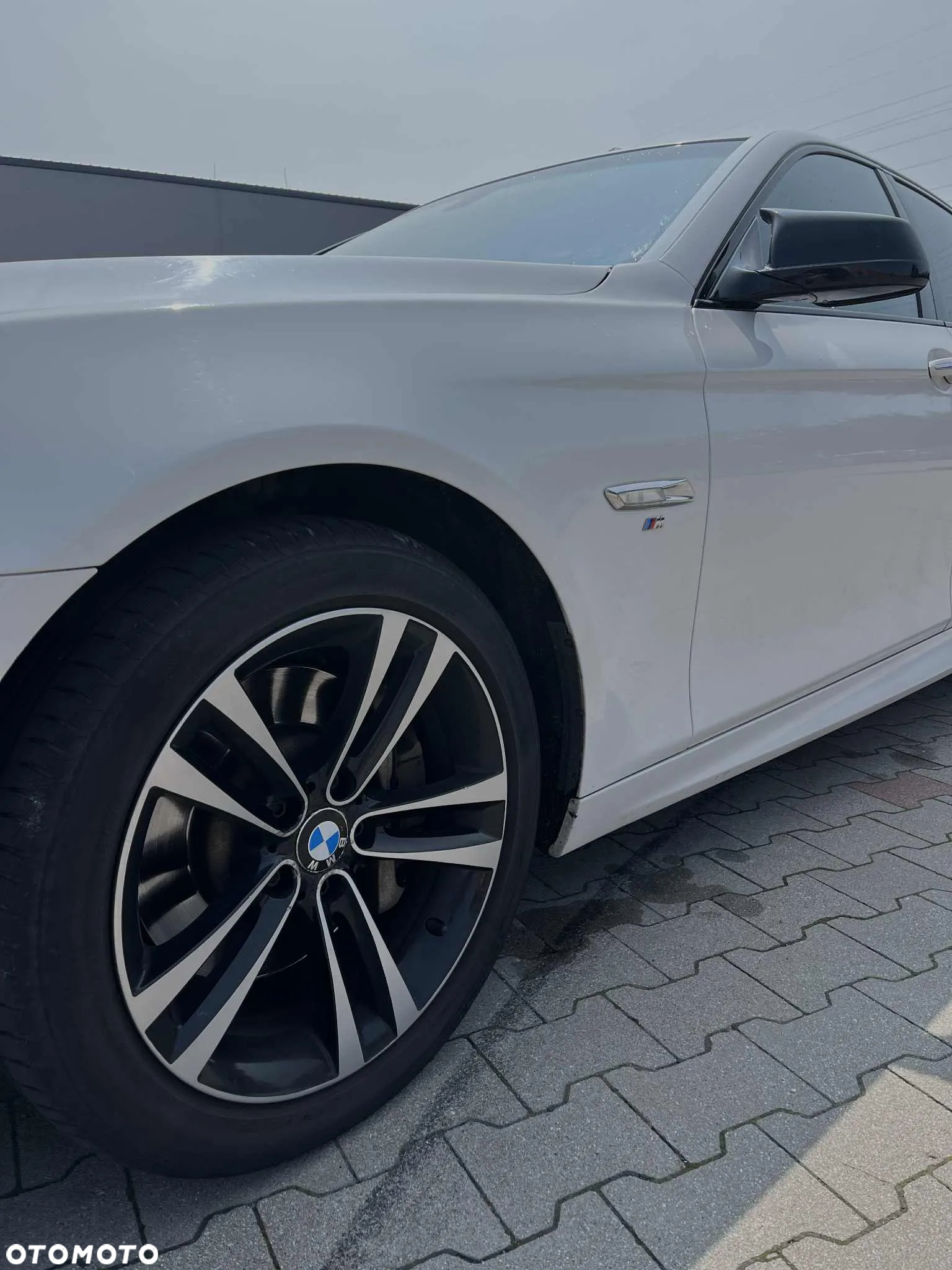 BMW Seria 5 528i xDrive - 8