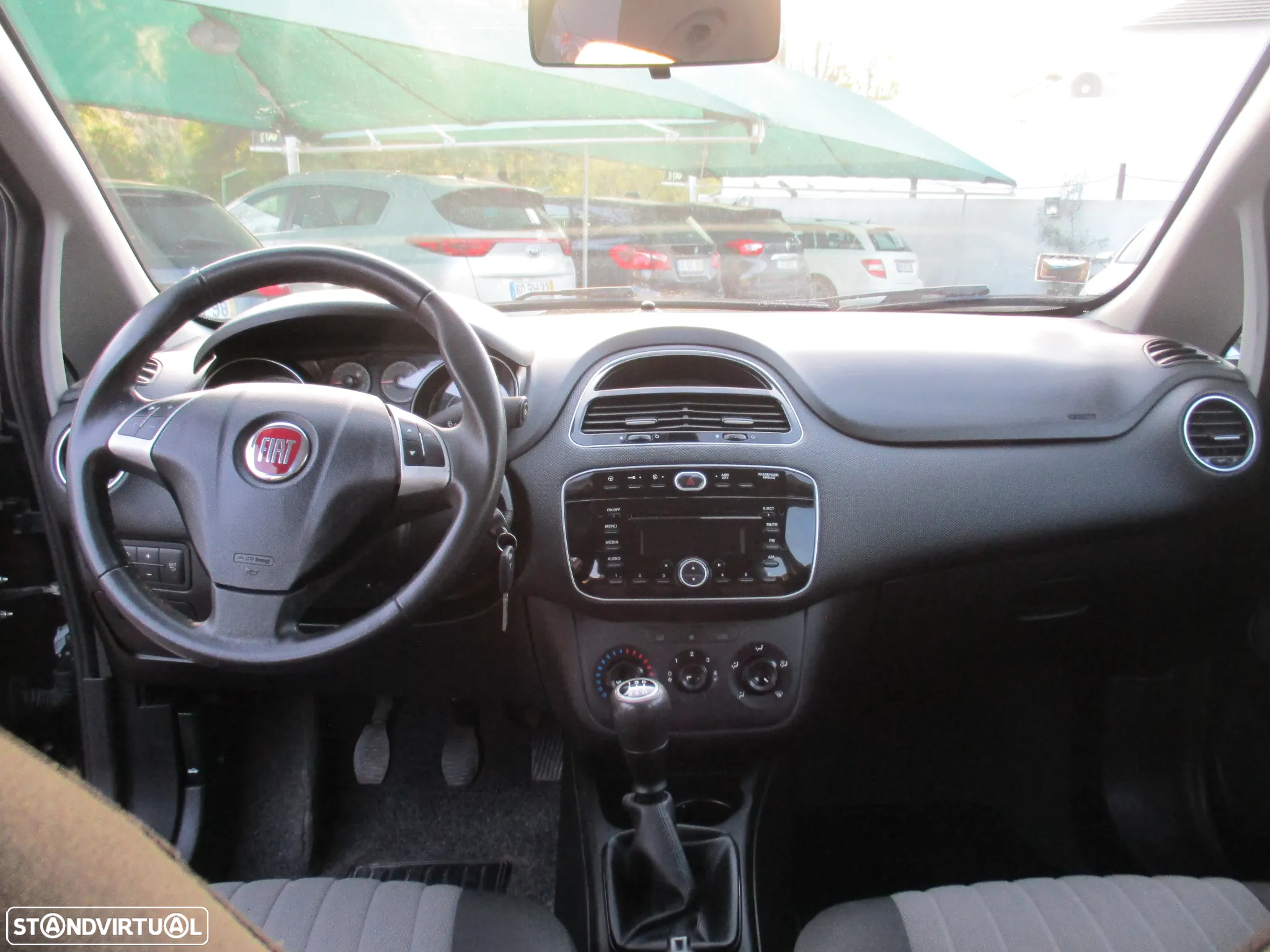 Fiat Punto 1.3 M-Jet Lounge S&S - 11