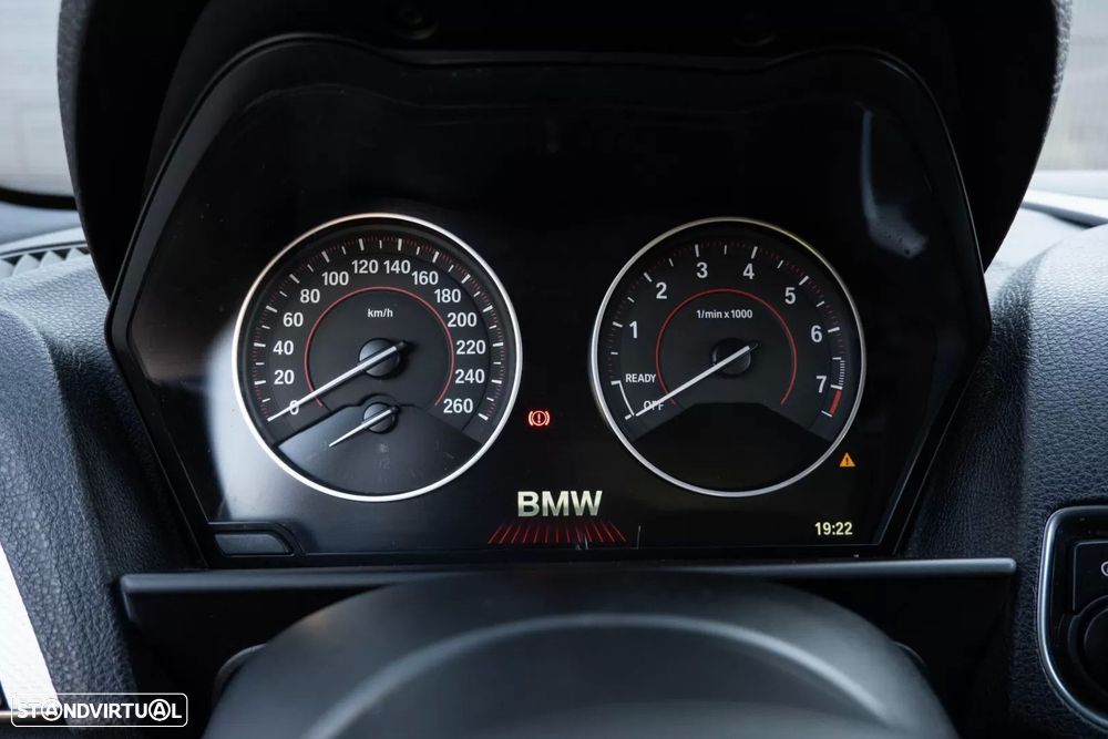 BMW 116 i Pack M - 18