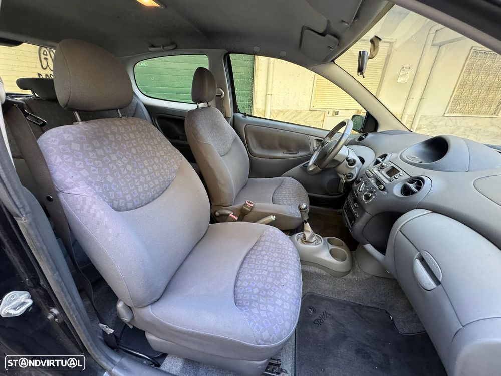 Toyota Yaris 1.0 Luna ABS+CD+AC - 11