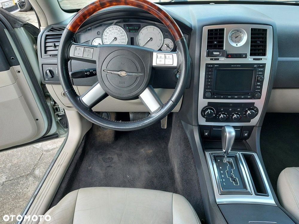 Chrysler 300C - 19