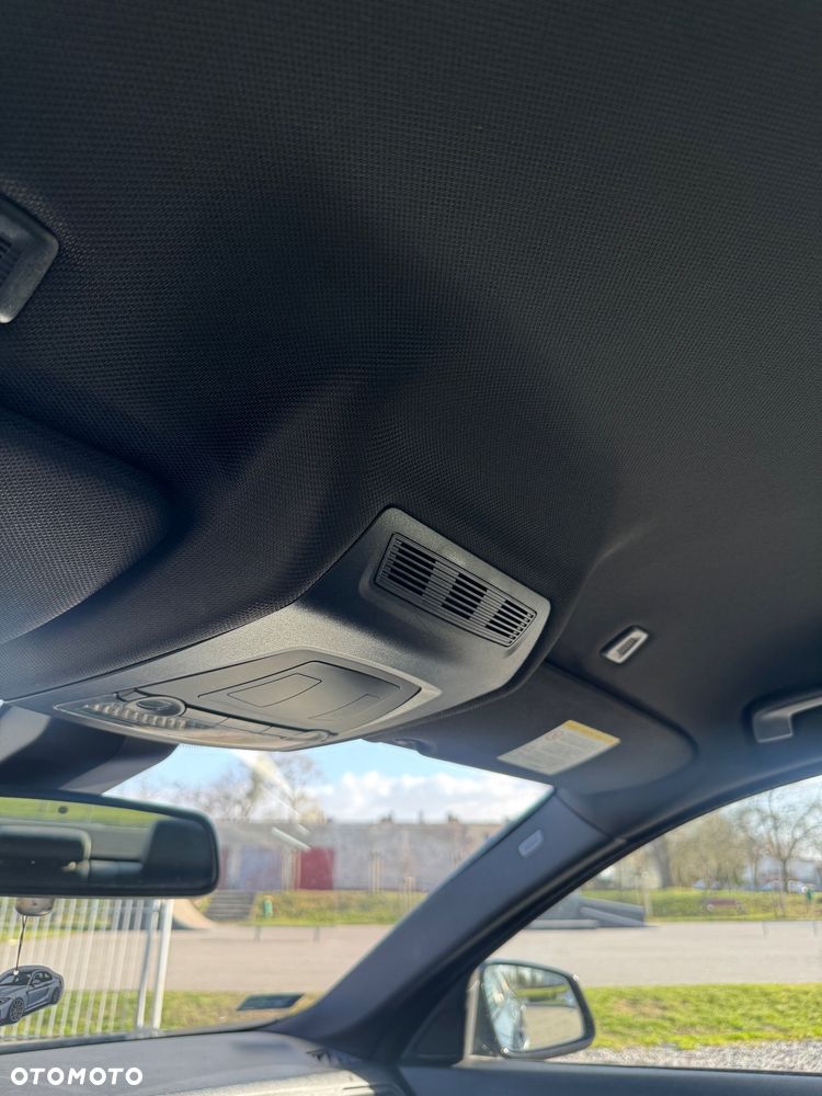 BMW Seria 5 535d - 32