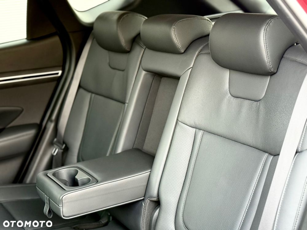 Hyundai Tucson 1.6 T-GDi HEV Executive 2WD - 27